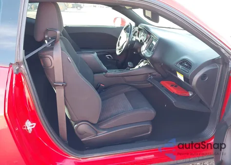 2021 Dodge Challenger Sxt z USA, uszkodzony, nr VIN 2C3CDZAG7MH600053